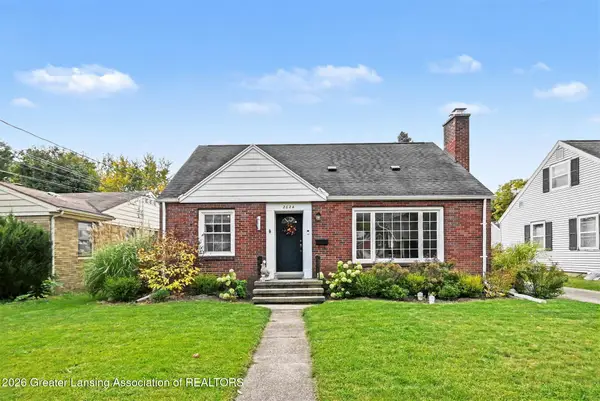 2624 Lasalle Gardens, Lansing, MI 48912