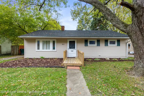 211 W Howe Avenue, Lansing, MI 48906