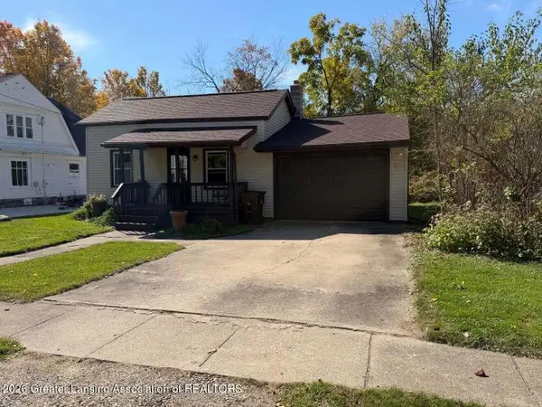 215 W Quincy Street, Dimondale, MI 48821