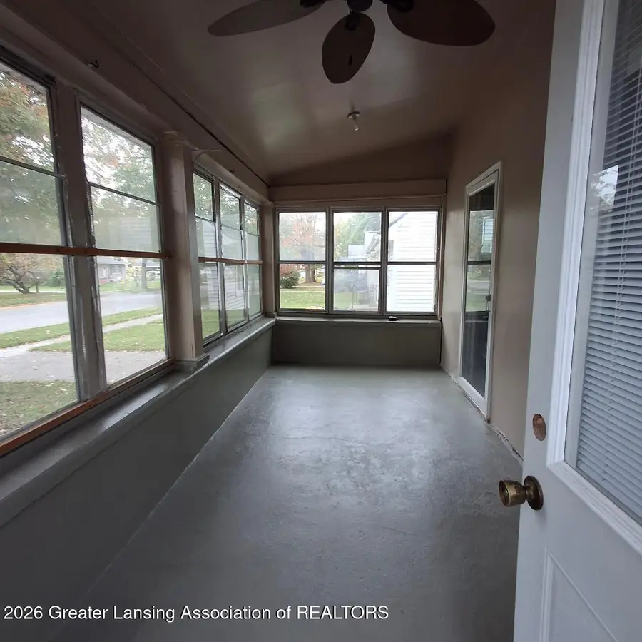 410 W Berry Avenue, Lansing, MI 48910 - #3