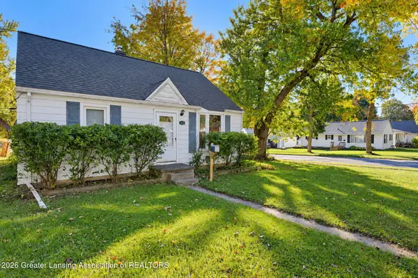 704 Ridgewood Avenue, Lansing, MI 48910