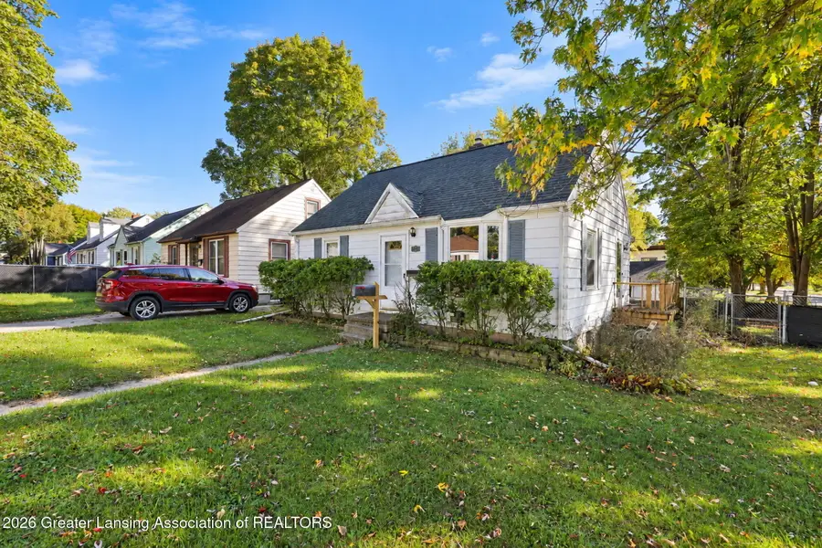 704 Ridgewood Avenue, Lansing, MI 48910 - #3