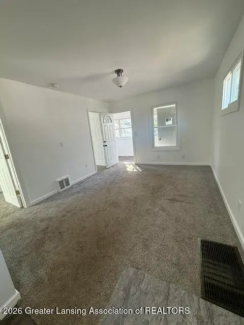 602 E Bird Street, Jackson, MI 49203 - #3