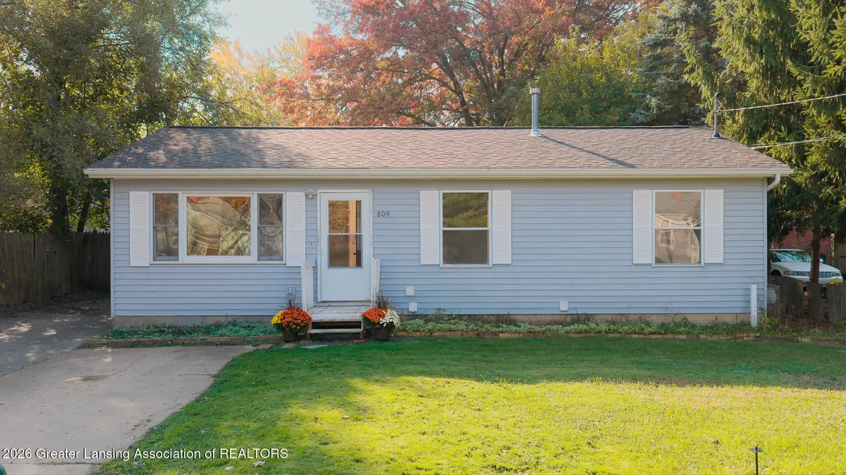 809 W Northrup Street, Lansing, MI 48911 - #1