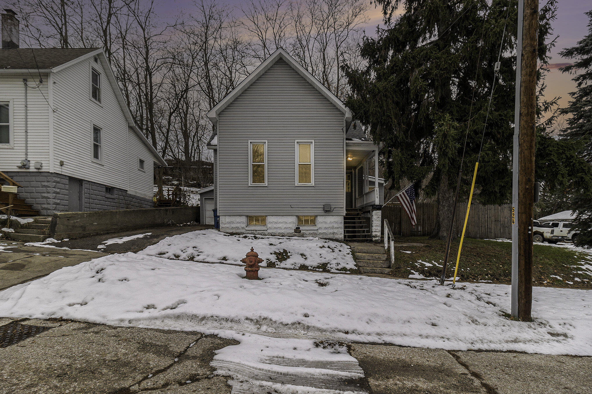 524 Davis Street, Manistee, MI 49660 - ERA