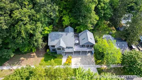 702 Lake Street, Saugatuck, MI 49453