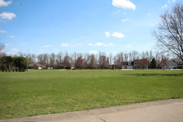 816 Sugar Maple Circle, Vicksburg, MI 49097