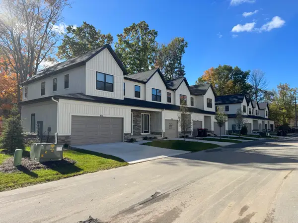 1968 S Shorewood Lane #14, Holland, MI 49423