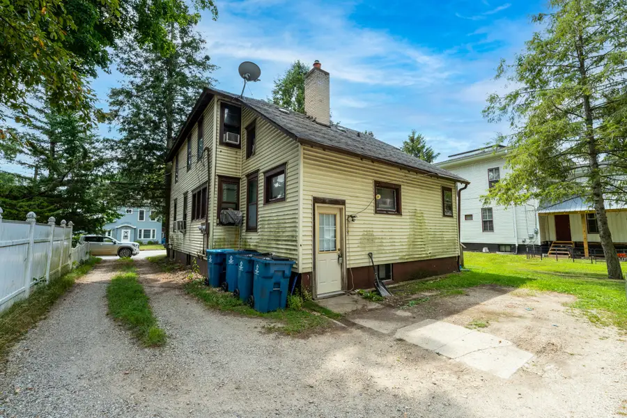 203 E Delaware Street, Decatur, MI 49045 - #3