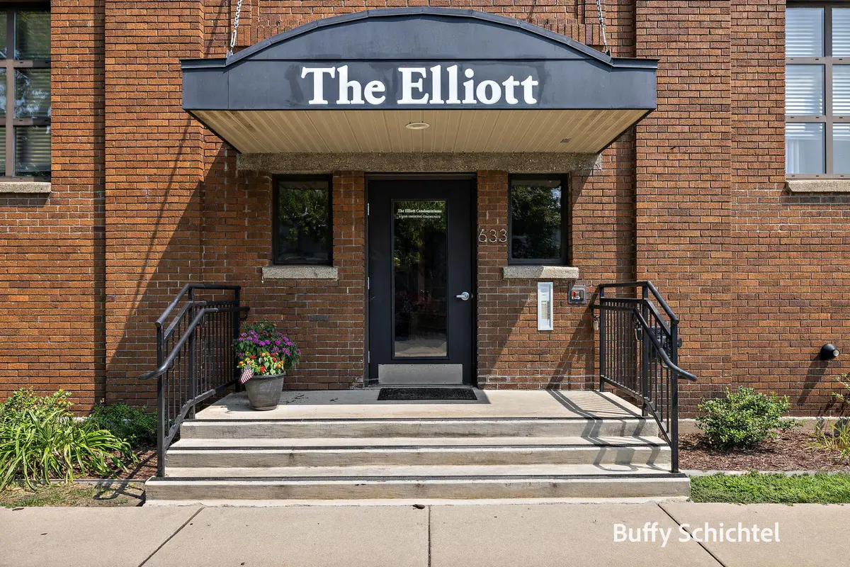 633 Elliott Avenue #10, Grand Haven, MI 49417 - #1