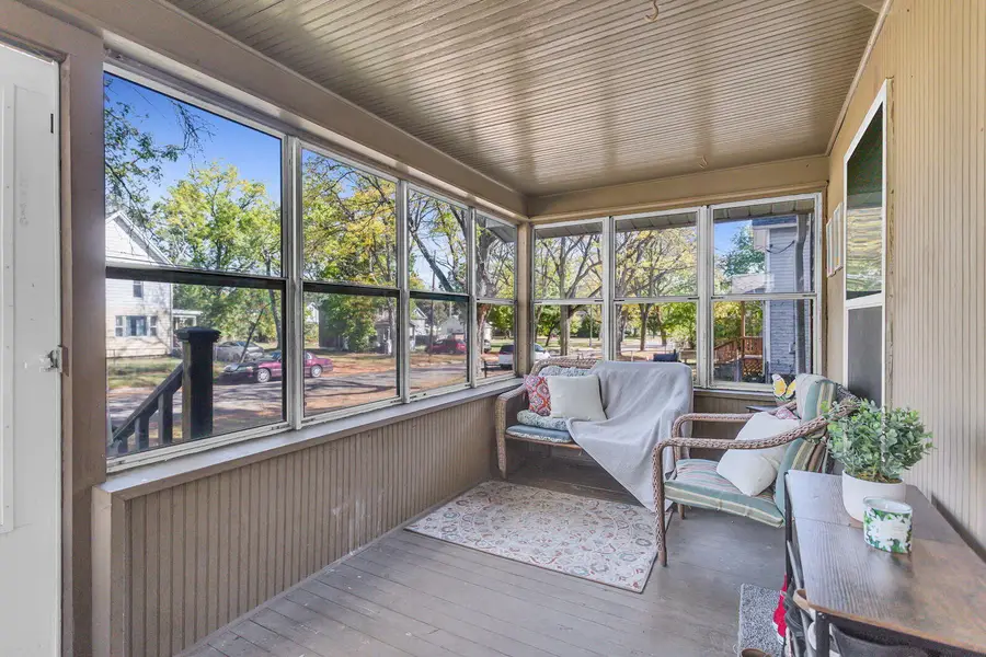 141 E Euclid Ave, Jackson, MI 49203 - Image #2