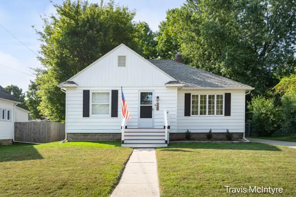 720 W Bond Street, Hastings, MI 49058