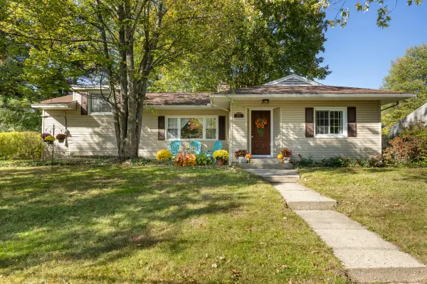 1027 Waltham Avenue Se, Grand Rapids, MI 49546