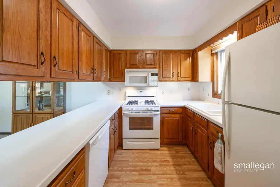 5844 Leisure South Drive Se, Grand Rapids, MI 49548 - Image #2