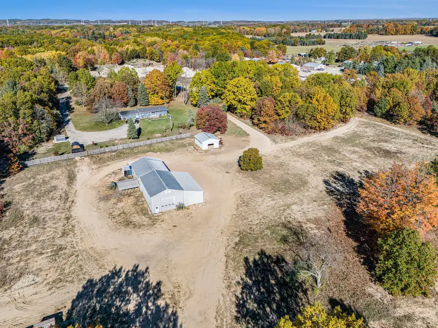 8705 W Oceana Drive, Pentwater, MI 49449 - Image #2