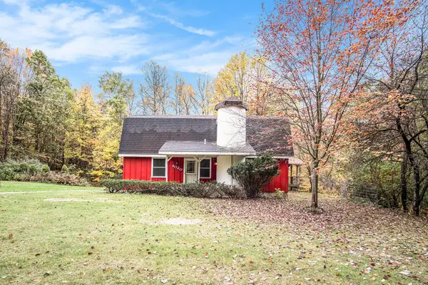 8020 E 98th Street, Howard City, MI 49329