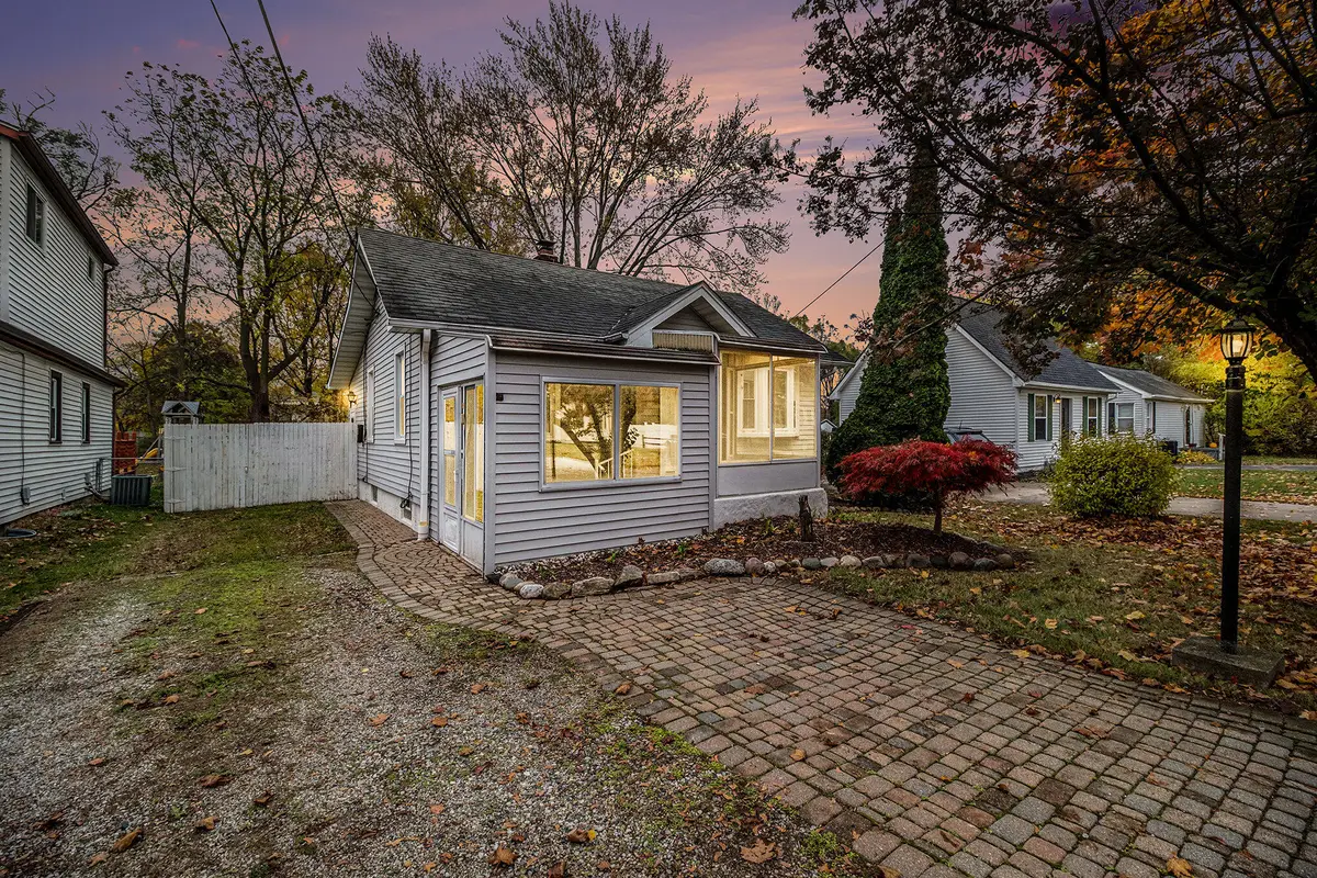 150 Guanonocque Street, Auburn Hills, MI 48326 - Image #1