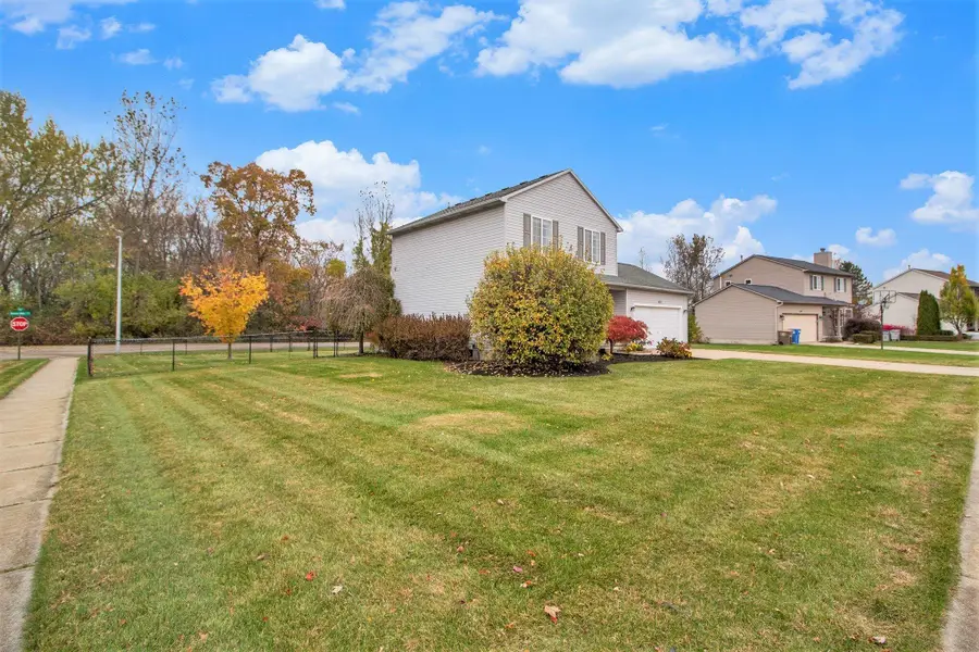 172 Garden Court, Whitmore Lake, MI 48189 - Image #2