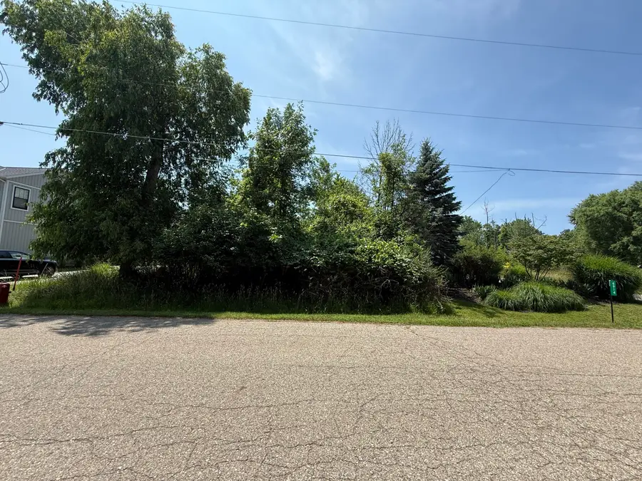 6912 3rd Street, Douglas, MI 49406 - Image #2