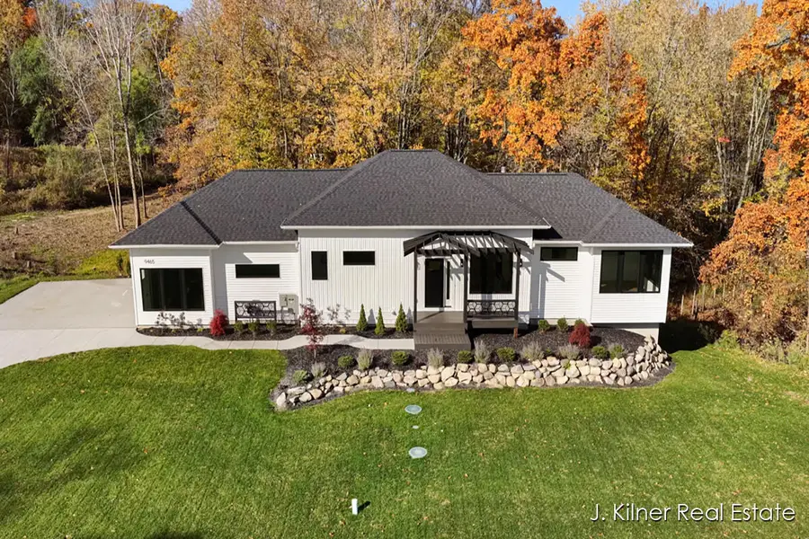 9465 Wabasis Pointe Drive Ne, Greenville, MI 48838 - Image #2