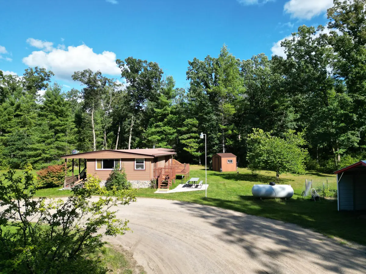 21161 W Gates Road, Howard City, MI 49329 - Image #1