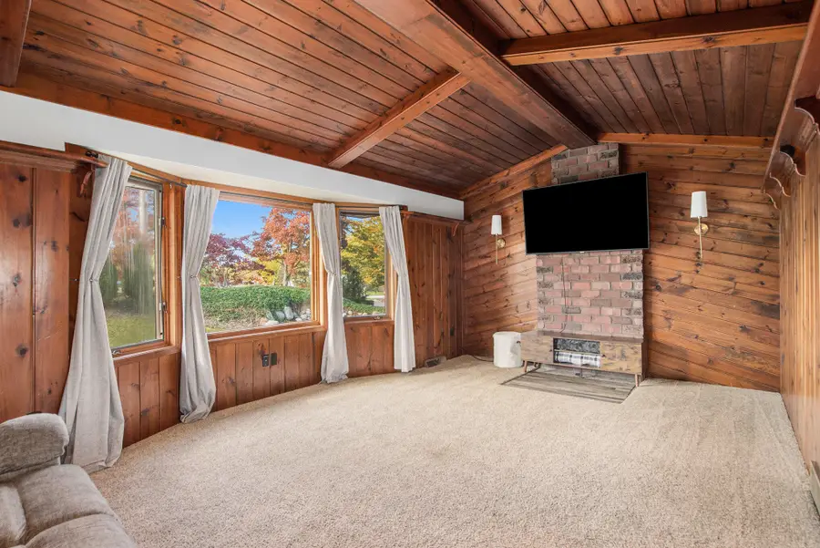 8482 Cottonwood Drive, Jenison, MI 49428 - Image #2