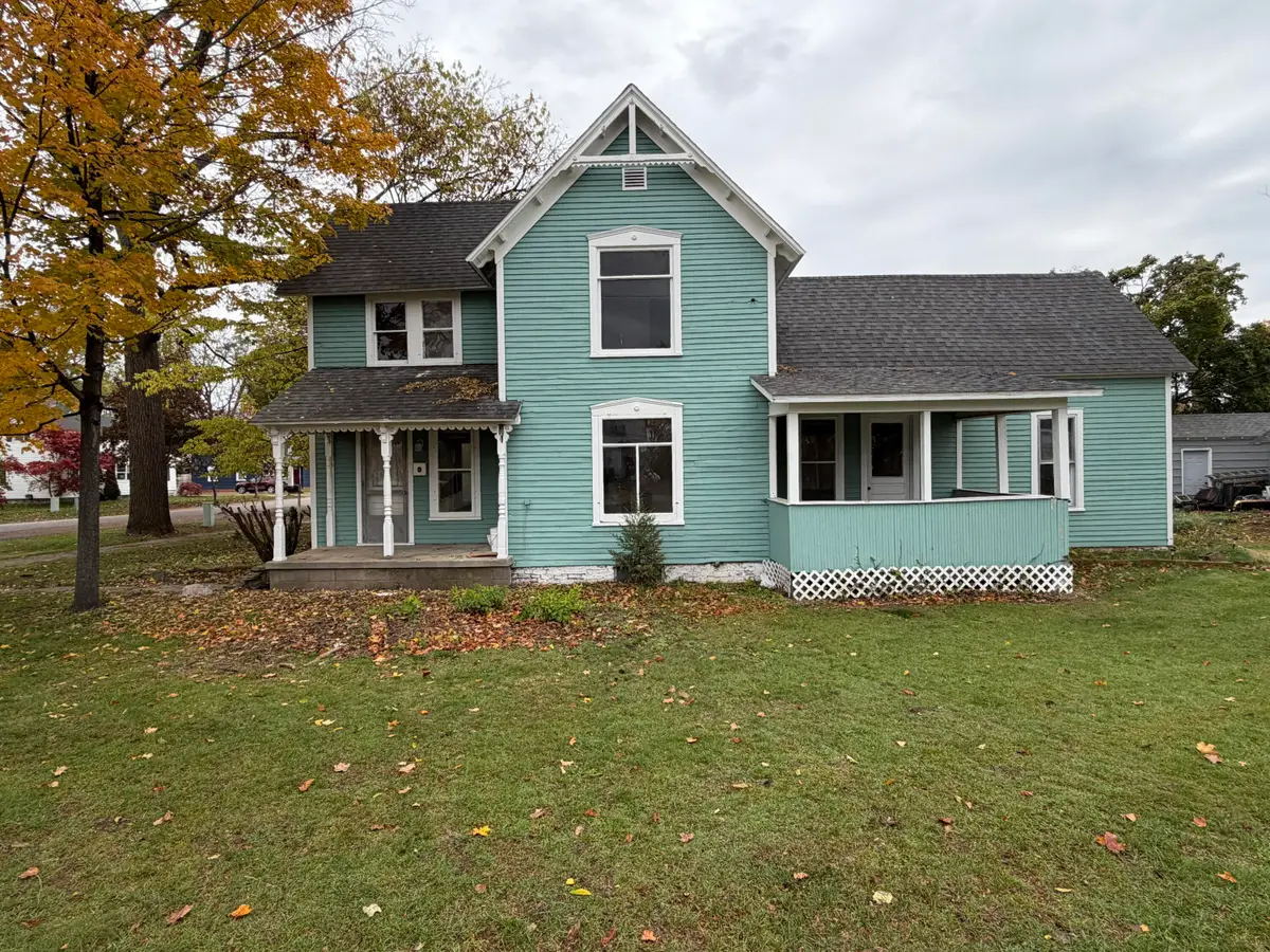 102 Pine Street, Paw Paw, MI 49079 - Image #1