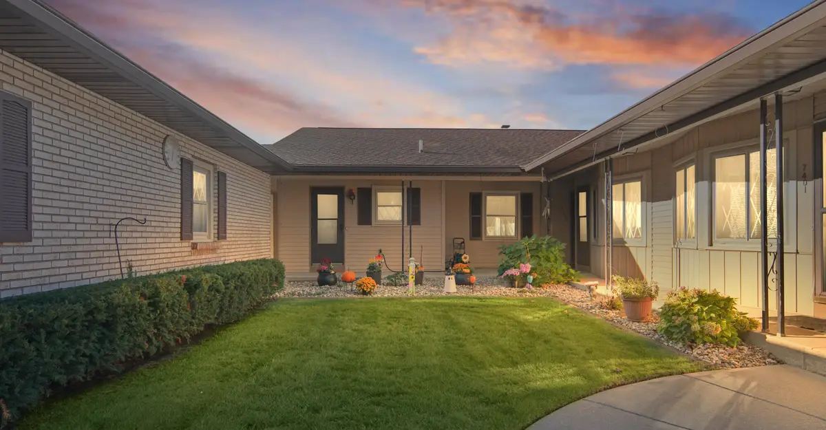 7405 Pine Grove Drive, Jenison, MI 49428 - Image #1