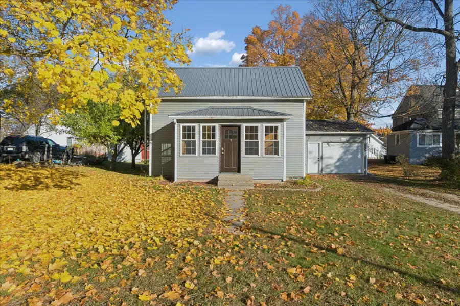 311 E Pine Street, Edmore, MI 48829 - Image #3