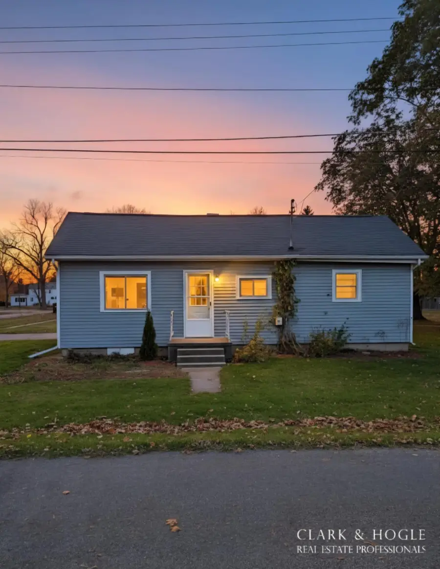 154 S Yates Street, Pewamo, MI 48873 - Image #2