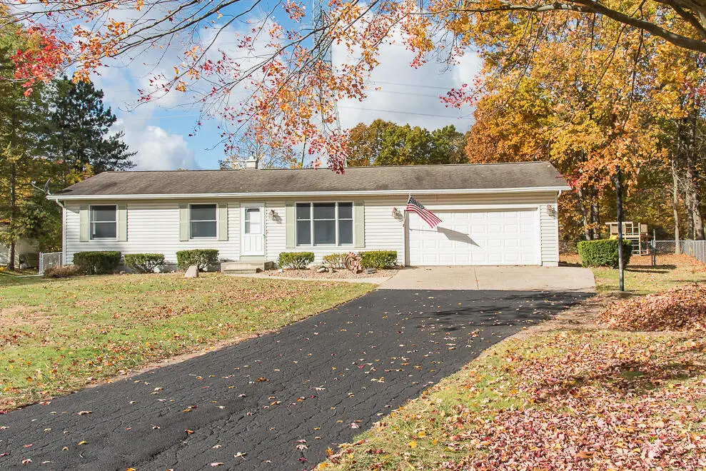 48168 Woodhenge Drive, Mattawan, MI 49071 - Image #1