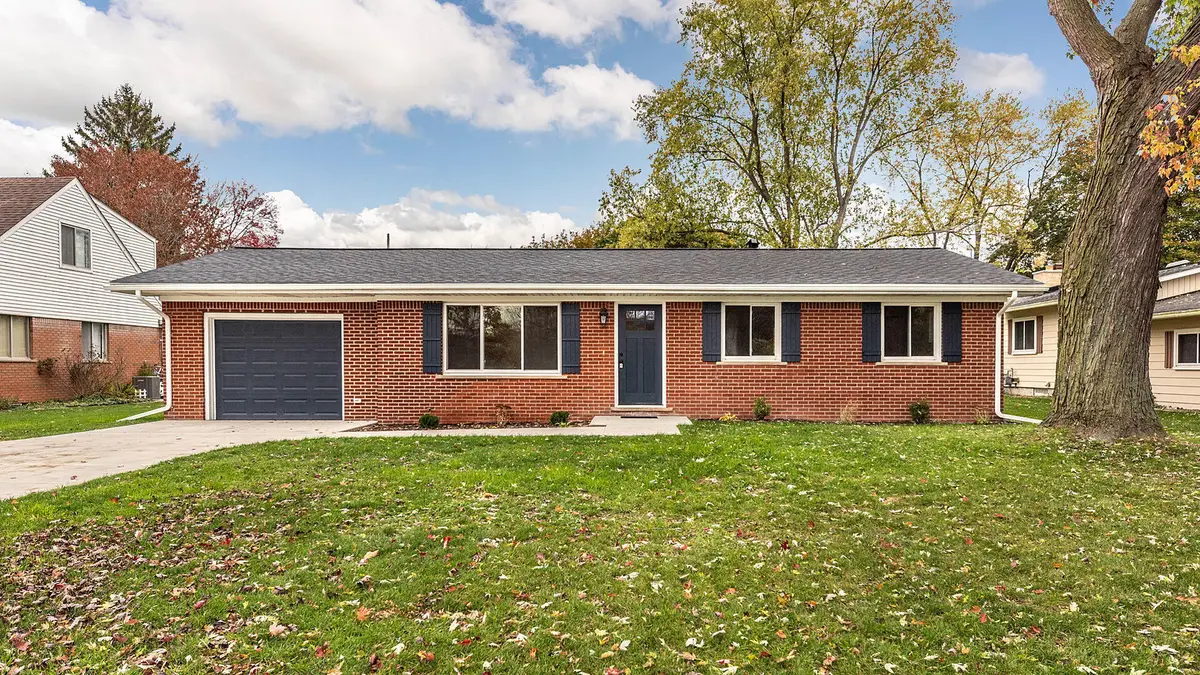 730 N Main Street N, Chelsea, MI 48118 - Image #1