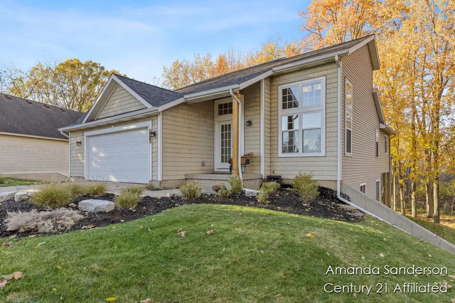 669 Avanti Street Nw, Grand Rapids, MI 49504 - Image #2