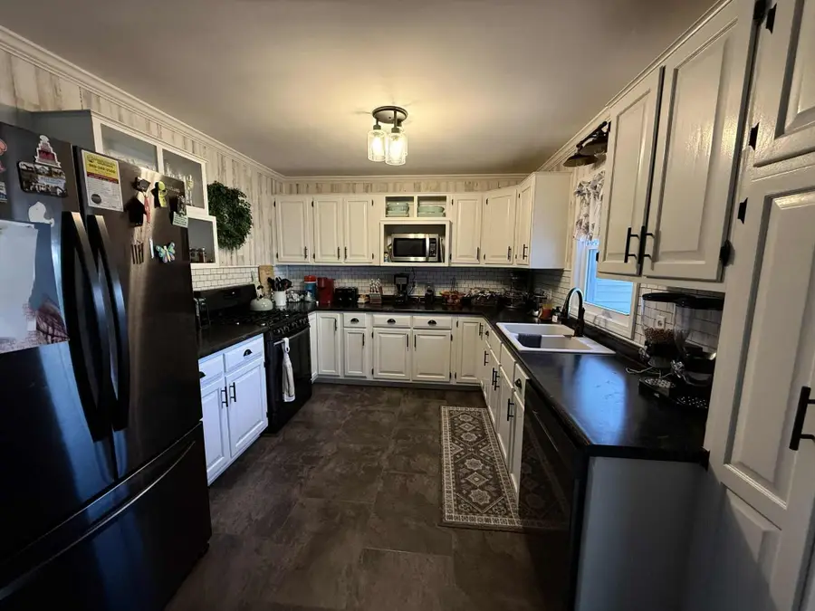 287 W Butler Street, Bad Axe, MI 48413 - Image #2