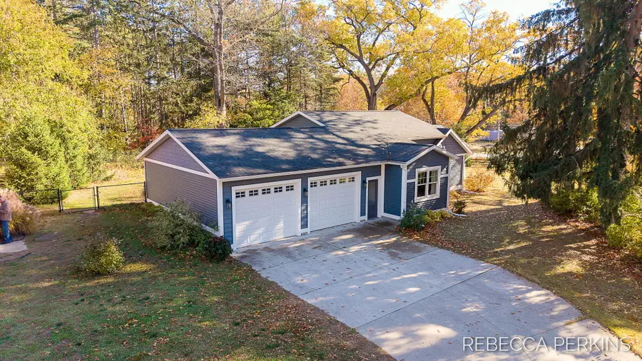 6286 Heights Ravenna Road, Fruitport, MI 49415 - Image #2