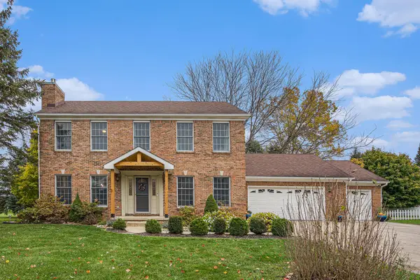 1374 Provincial Drive, Chelsea, MI 48118