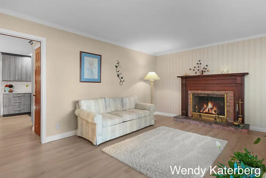 4593 Brooklyn Avenue Se, Kentwood, MI 49508 - Image #3