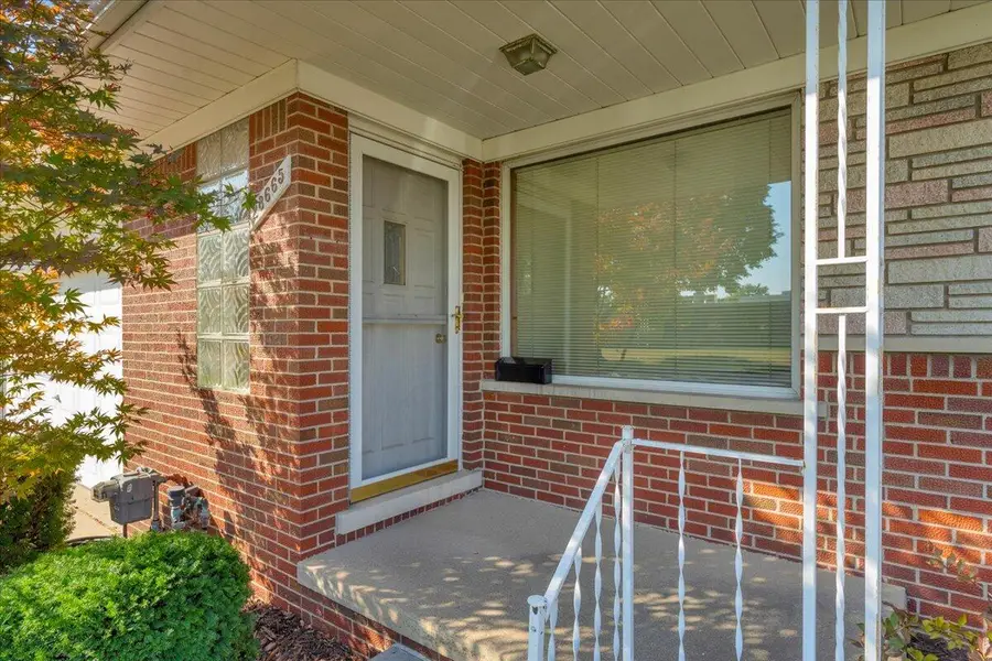 28665 Campbell Drive, Warren, MI 48093 - Image #3