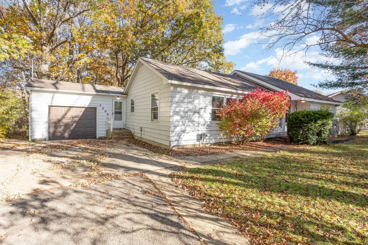 3206 Gibson Street, Midland, MI 48640 - Image #1