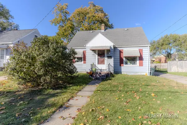 949 Canterbury Street Sw, Wyoming, MI 49509