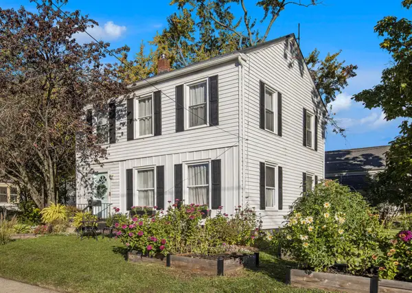 903 9th Street Nw, Grand Rapids, MI 49504