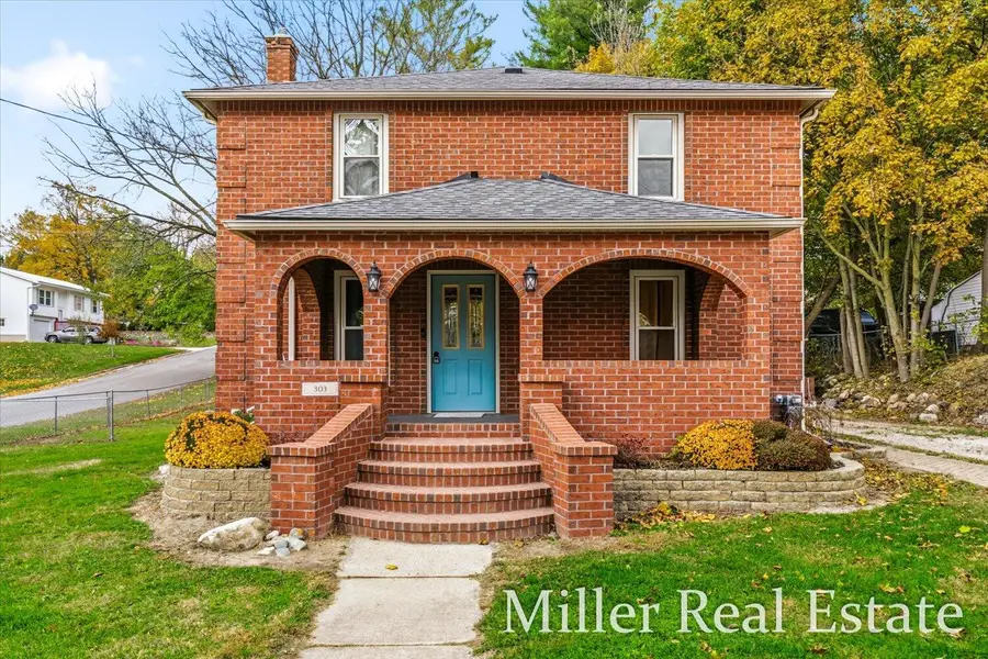 303 E Colfax Street, Hastings, MI 49058 - Image #2