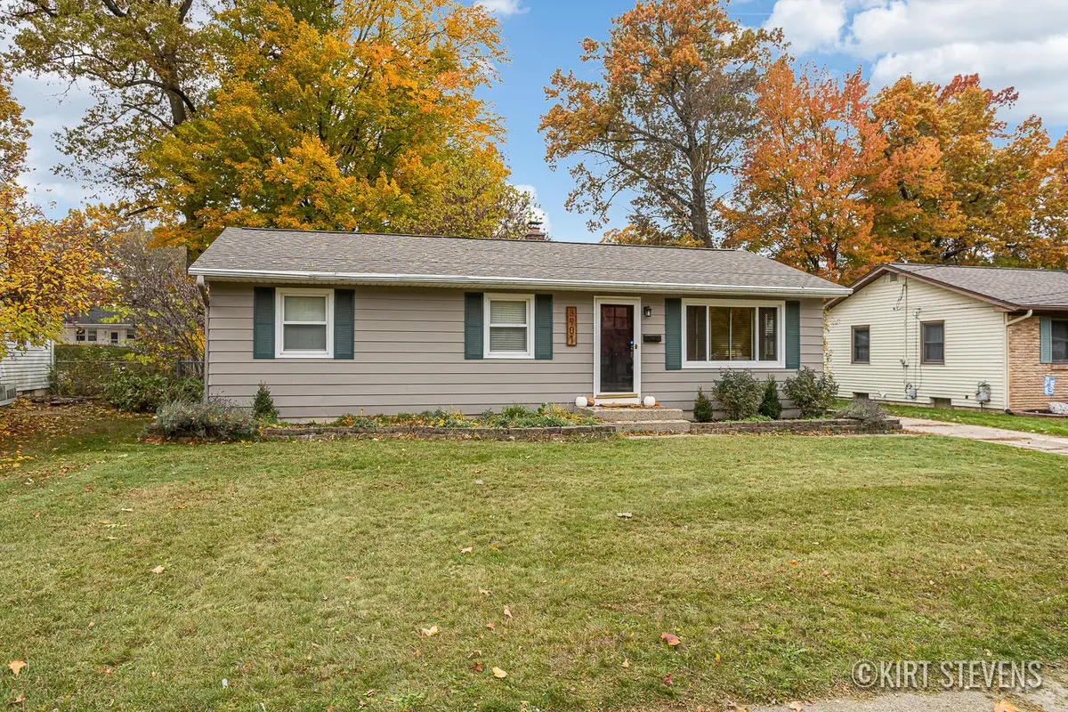 3901 Hazelwood Avenue Sw, Wyoming, MI 49519 - Image #1