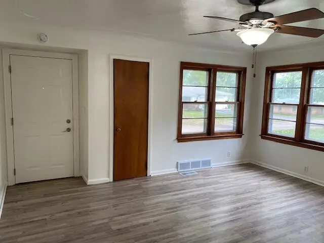 19 N 24th Court, Springfield, MI 49037 - Image #2