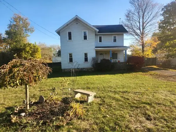 7541 E Chicago Road, Jonesville, MI 49250