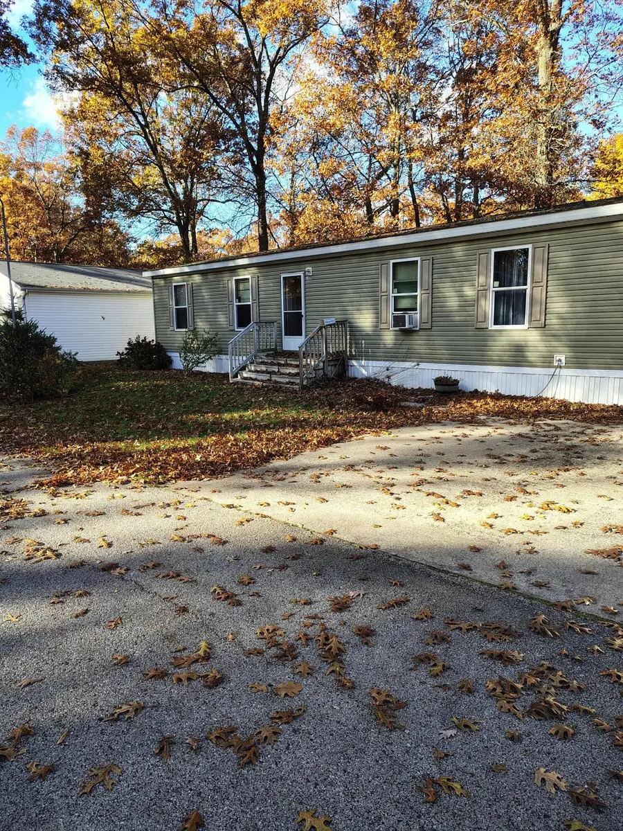 3956 Fleetwood Ln Lane, Muskegon, MI 49442 - Image #2