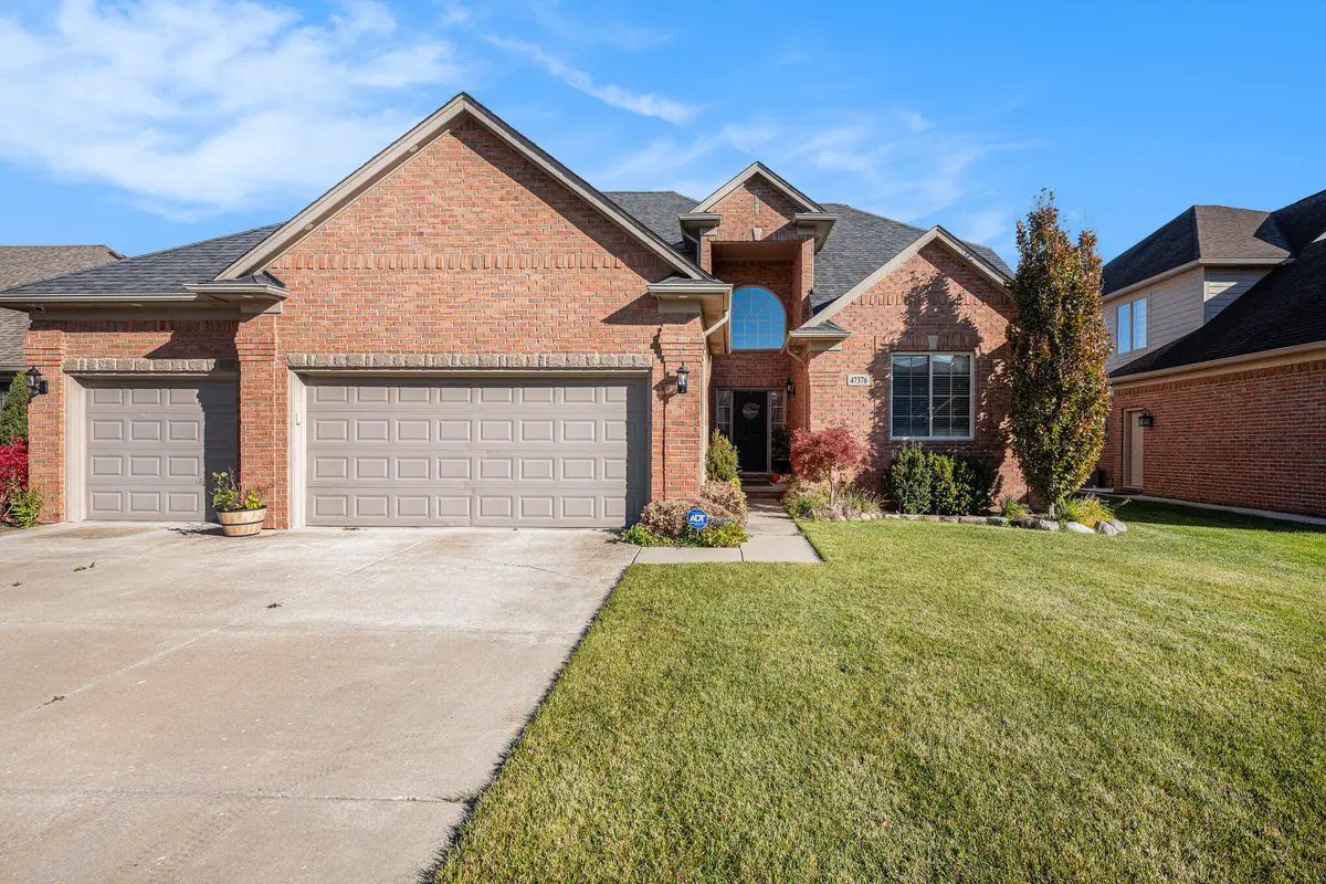 47376 Hidden Meadows Drive, Macomb, MI 48044 - Image #1