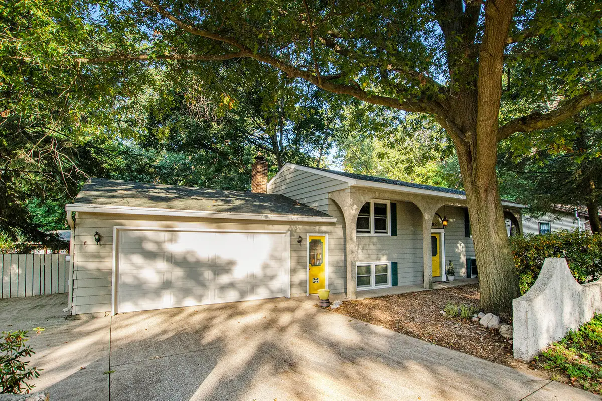 92 Oak Valley Drive, Holland, MI 49424 - Image #1