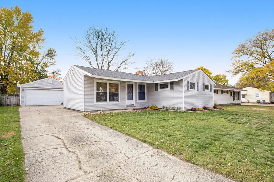 2119 Audley Drive Ne, Grand Rapids, MI 49525 - Image #2