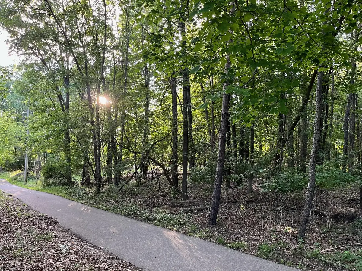 6761 Burton Street Se, Grand Rapids, MI 49546 - Image #1